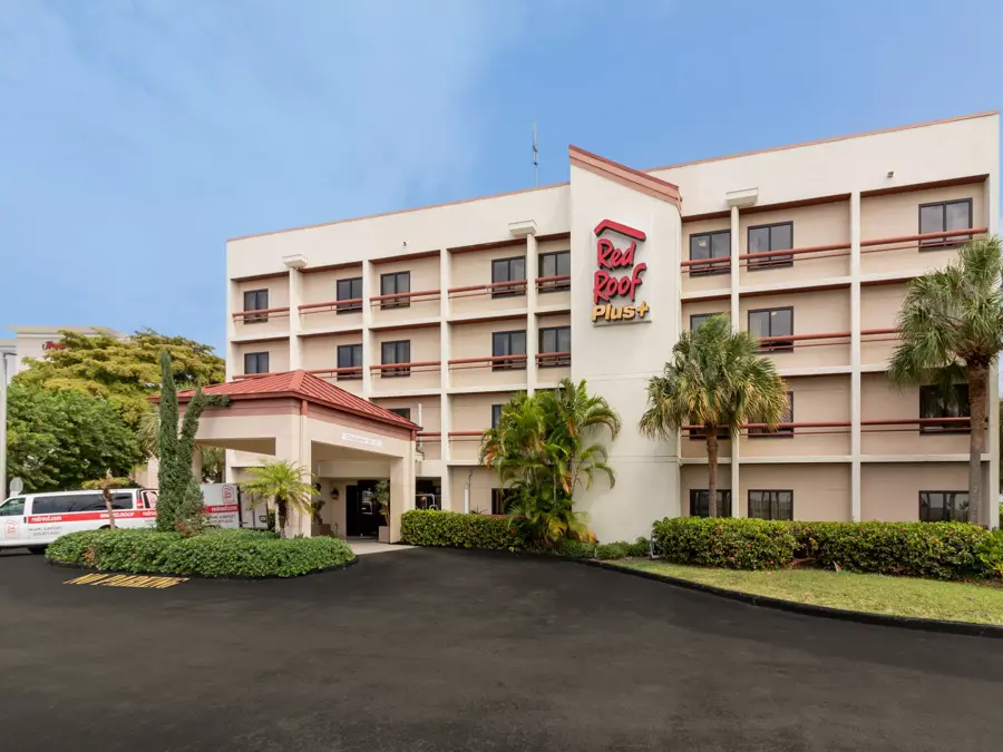 Cheap Hotel with Cruise Parking and Port Shuttle | Red Roof Plus+ Miami Airport
